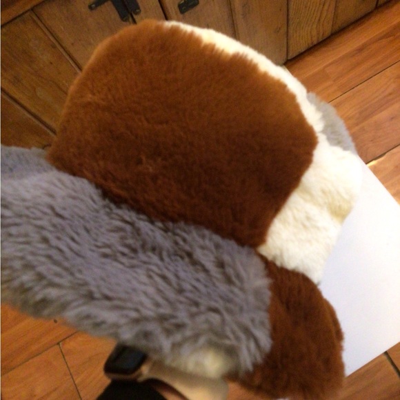 RARE sALE Wyeth faux fur patch bucket hat - Picture 6 of 6